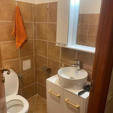 3 Apartment *